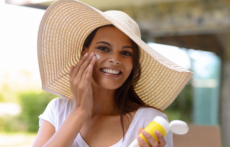 اهمیت استفاده از ضد آفتاب- لیمونا